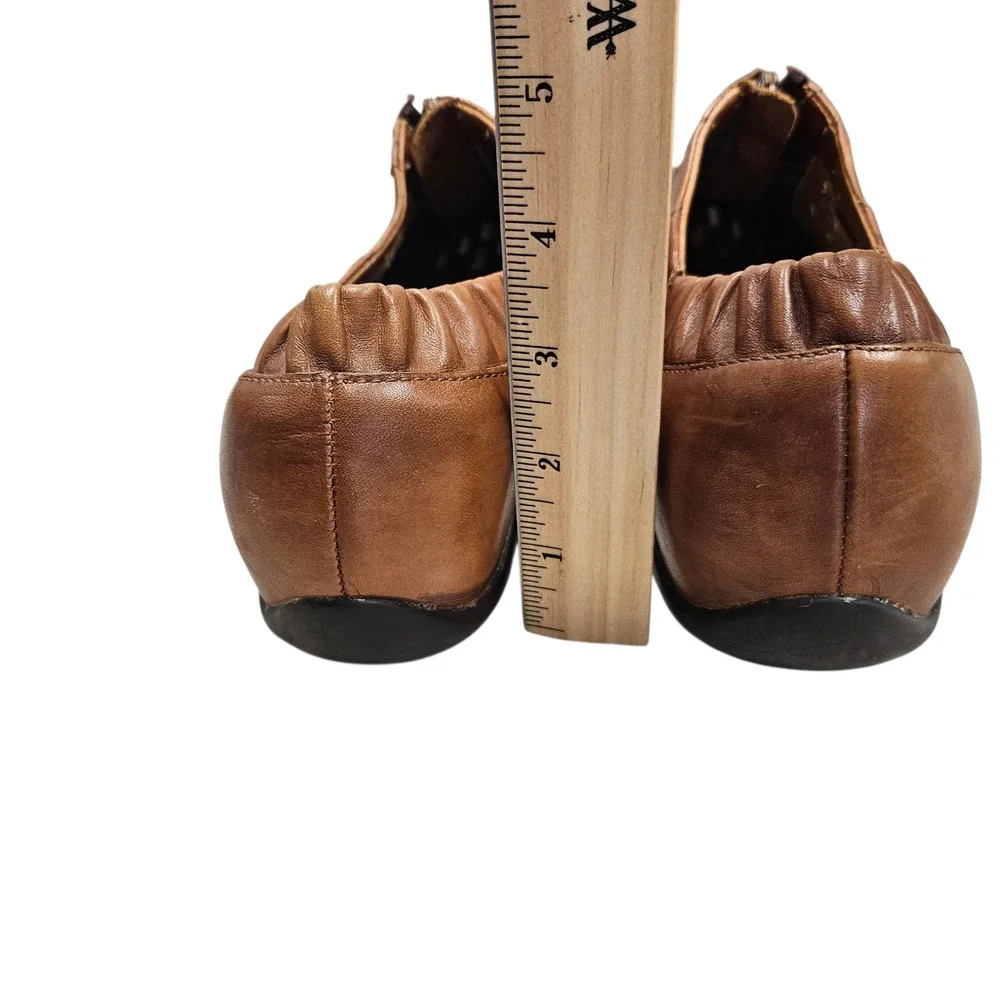 Dansko Loafers Women 39 Brown Leather Front Zip Perforated Comfort Walking Shoes
